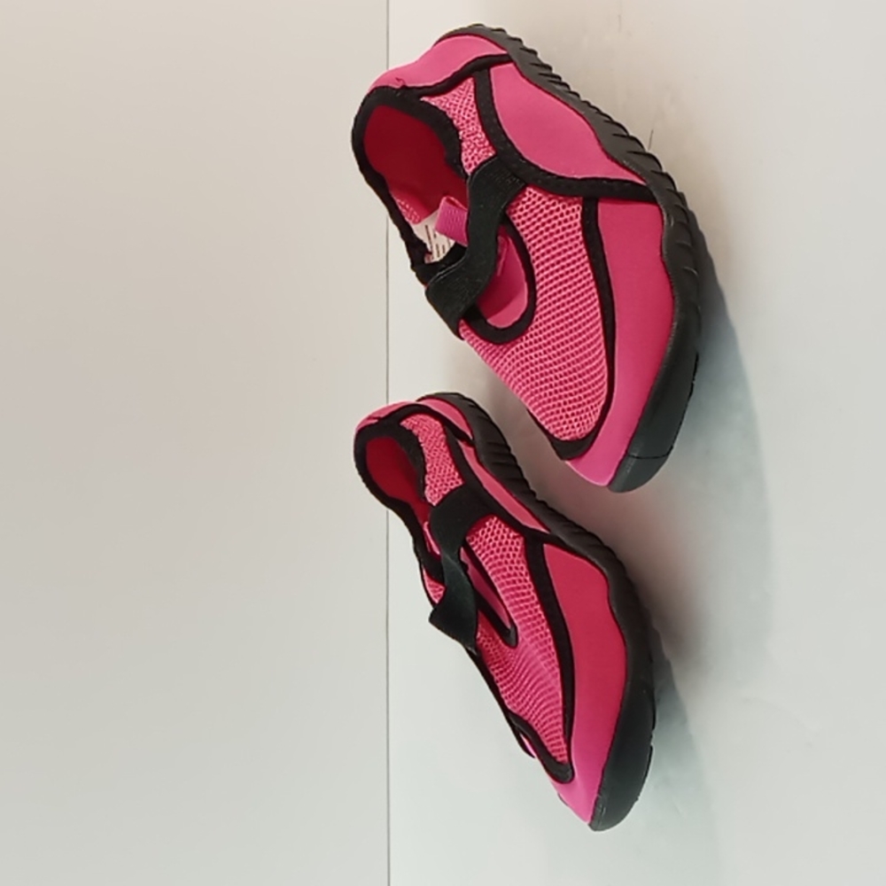 Wonder Nation Slip On Sneakers